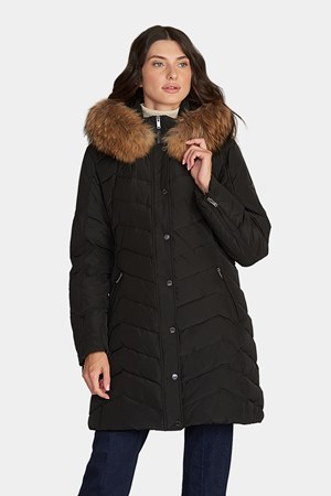 ​Saki Dame Dunjakke. Style: Jemma Comfort. Black / Racccon Fur. Fås op til str. 54. Best Price. 3.199,- Pre-Winther-Sale: 2.559,- / Faux Fur: 2.159,-
