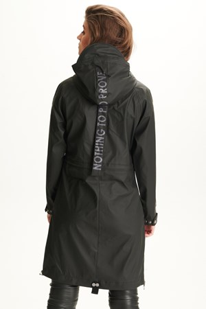 Notyz Raincoat. Style 40.358. Black. Must Have: 999,- V.I.P. Member Pris: 819,-
