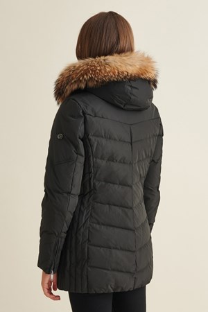 Saki Dame Dunjakke. Style: Melissa Comfort. Black / Faux Fur. Str. 42 & 54. Best Price: 2.599,- Pre-Winther-Sale: 2.079,