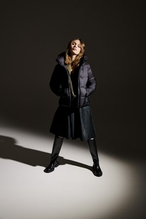 Nyhed. ROCKANDBLUE Dunjakke. Style: Gry. Dun. Must Have: 2.499,- Spar: 10 % V.I.P. Rabat