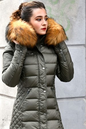 ​ROCKANDBLUE Dunjakke. Style: Beam. Army / Natur Faux Fur. Pre-Winther-Sale: 1.800,-