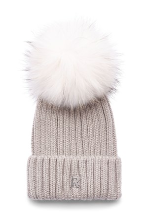 UDSOLGT. ROCKANDBLUE Pom Pom Hue. Model: Beanie. Light Beige / Beached Raccoon. Must-have: 299,- V.I.P. Pris : 239,-