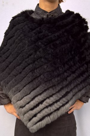 Luxus poncho. Toned treatment. Nice-To-Have: 880,- . Normalprsi: 1.100,-