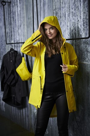 Notyz Raincoat. Style 40.357. Yellow. Str. 36 % 38. Must Have: 999,- Spar: 20% V.I.P. Followers